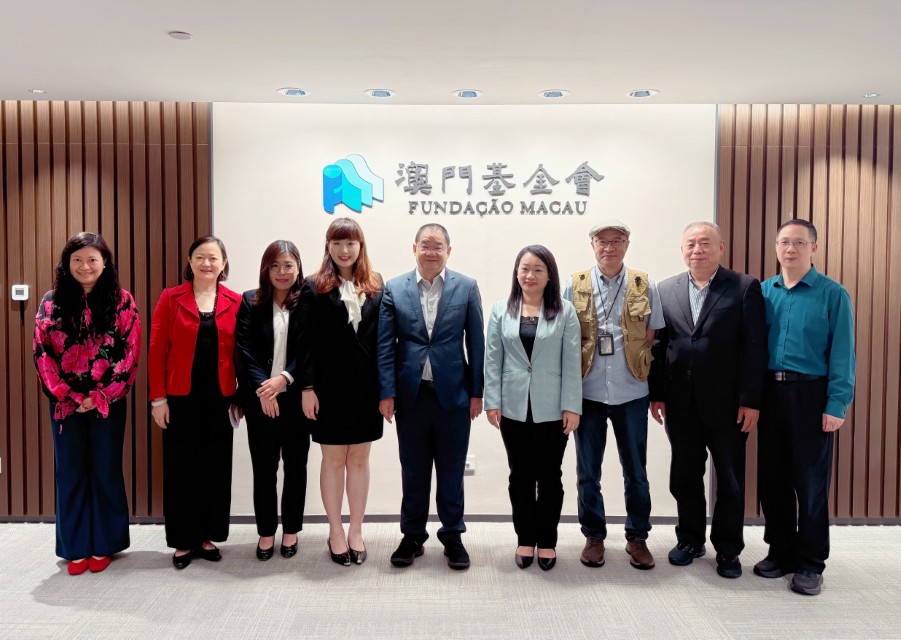 1775804362509801.jpg 照片2 澳門基金會歷史文化工作委員會成員合影 (Custom).jpg