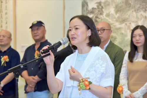 鍾怡致辭