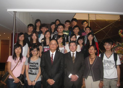 Deslocação da delegação da Fundação Macau a Portugal para participar na conferência e visitar várias instituições: reforçar a cooperação mútua