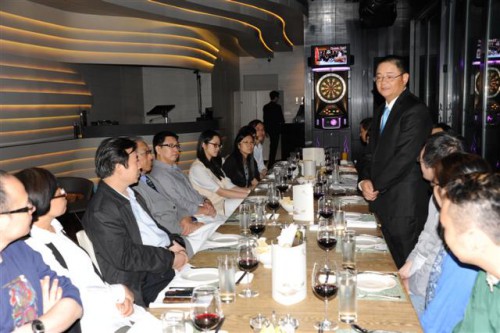 Atribuição de Prémios aos Vencedores do Concurso de Redacção em Maio