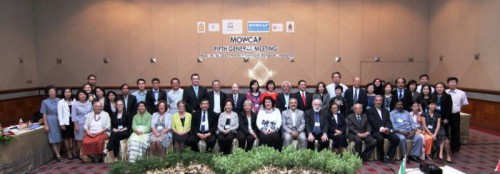 Fotografia de todos os participantes na 5.ª assembleia-geral do MOWCAP, UNESCO