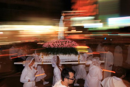 Procissão da Nossa Senhora de Fátima na Avenida de Praia Grande
