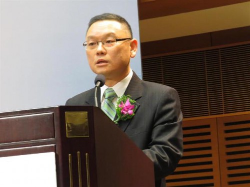 Pela ocasião do 15.º Aniversário da Associação Promotora das Ciências e Tecnologias de Macau, as Palestras dos Cientistas Chineses Distinguidos - Série 2013 contaram com as palestras dos cientistas do topo mundial para tratar os temas actuais, nomeadamente a saúde da população e a qualidade do ambie