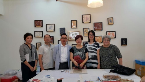 FM visitou Fu Hong para manifestar as preocupações com os grupos vulneráveis