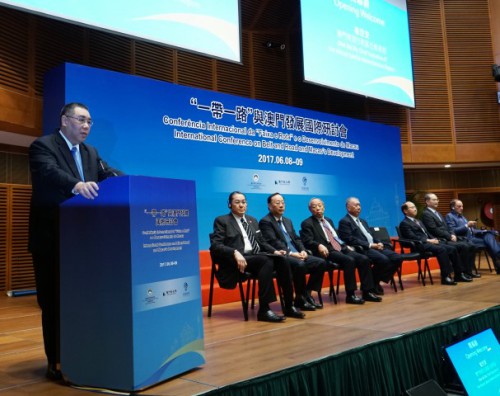 Sua Excelência o Chefe do Executivo da RAEM, Dr. Chui Sai On fez uso de palavras