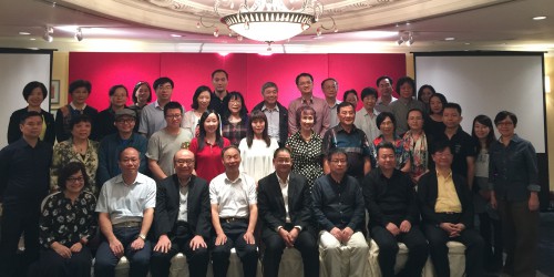 Os escritores dos quatro lugares juntaram-se para falar da literatura de Macau.