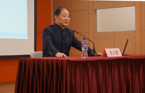 Cerca de 150 membros da Associação fizeram parte do público que assistiu à Palestra