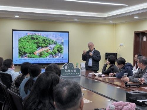 李業飛博士為參加者揭開青洲山的神秘面紗。