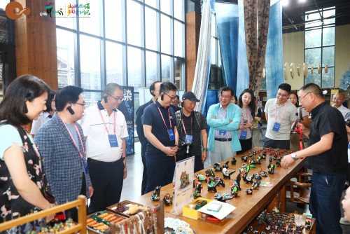 參觀貴州省非物質文化遺産博覽館