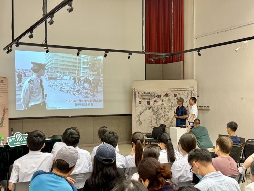 資深攝影師陳永漢與勞校歷史學會老師郭桂豪從攝影作品談北區變遷