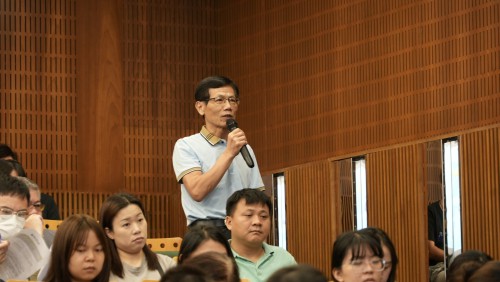 社團代表就資助申請作出提問